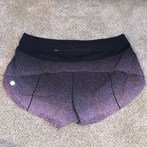 Lululemon Speed Up Low-Rise Shorts (2.5 in) Size 6